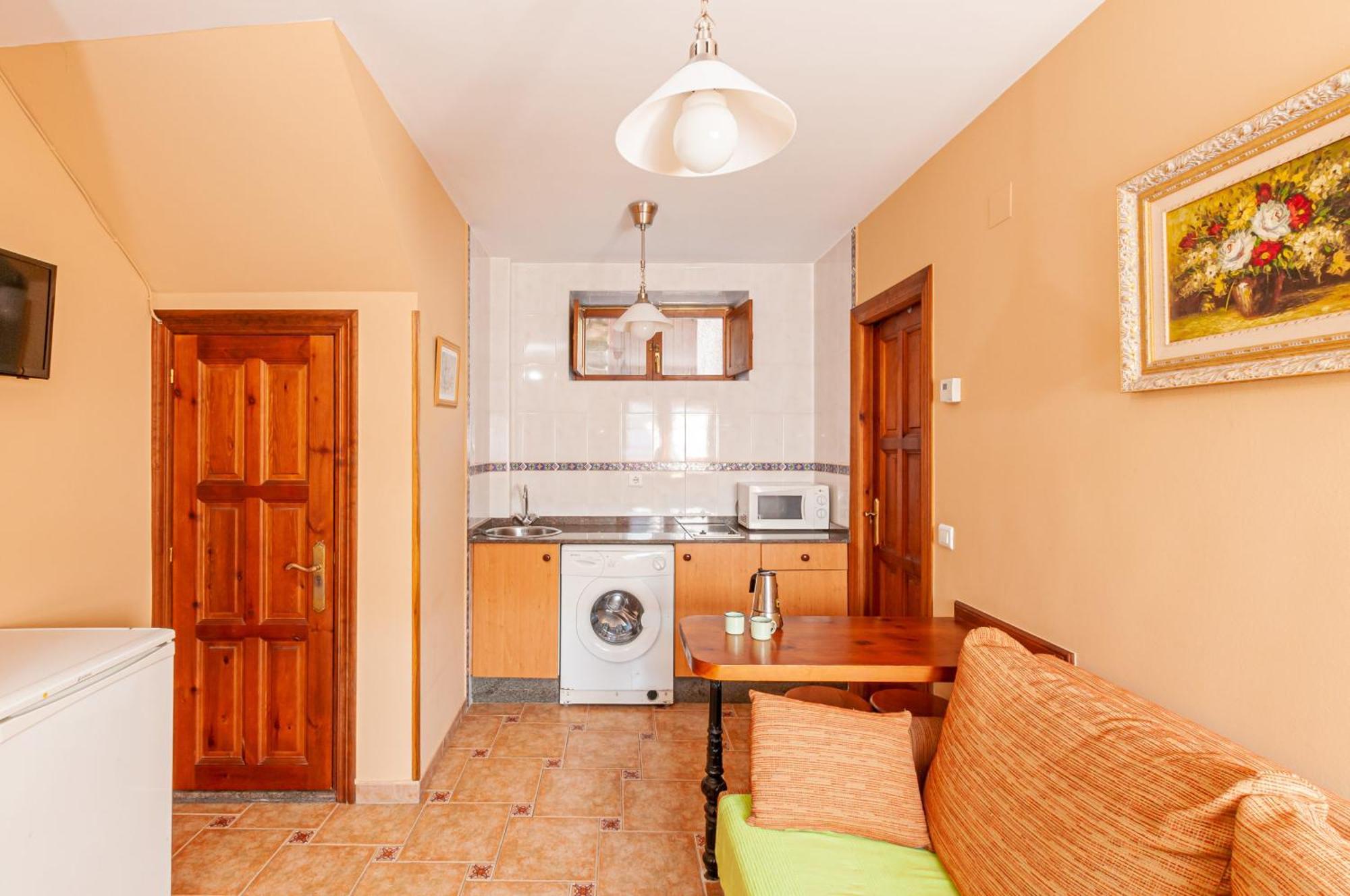 Apartamentos La Regoria Arenas De Cabrales Esterno foto